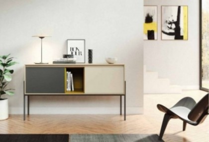 Aparador de 153 cm con patas, Mod. Urian Aparadores en Bilbao