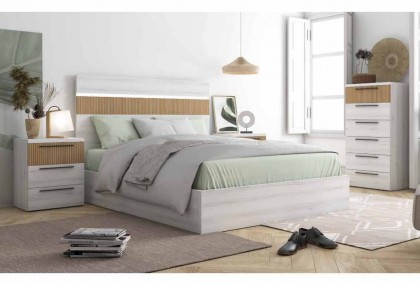 Cabecero y dos mesitas. Mod.Hay Conjuntos Dormitorio en Bilbao