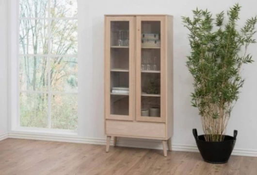 Vitrina de 80 cm con 2 puertas y 1 cajón, Mod. Mank Vitrinas de salón en Bilbao