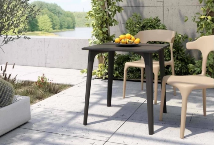 Mesa de terraza cuadrada, Mod. Kar Mesas auxiliares en Bilbao