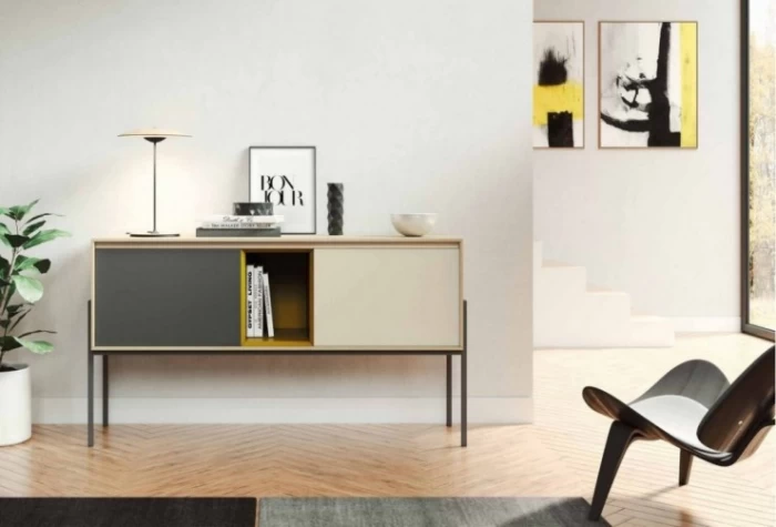 Aparador de 153 cm con patas, Mod. Urian Aparadores en Bilbao