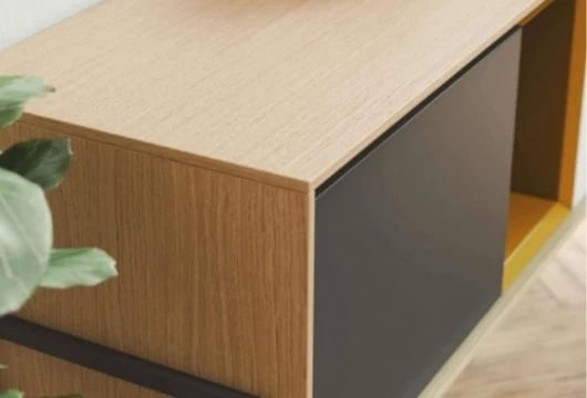 Aparador de 153 cm con patas, Mod. Urian Aparadores en Bilbao