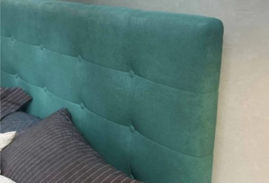 Cabecero de cama y 2 mesitas Mod. Emilia Conjuntos Dormitorio en Bilbao